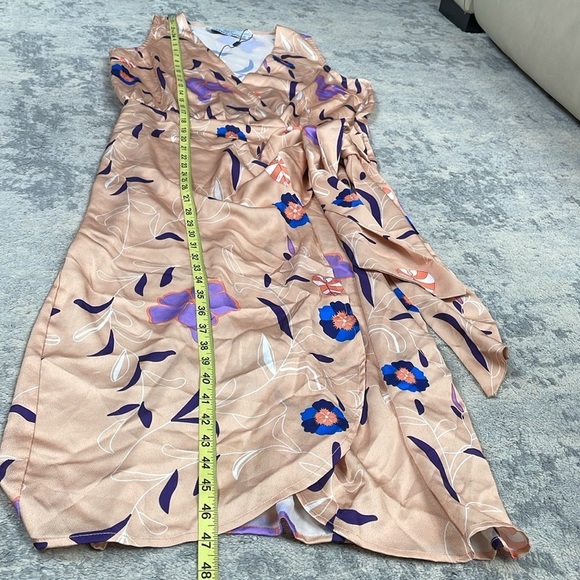NWT Bonheur d'Amour Floral Wrap Dress Beige Tan Spring Sz L - Picture 8 of 11